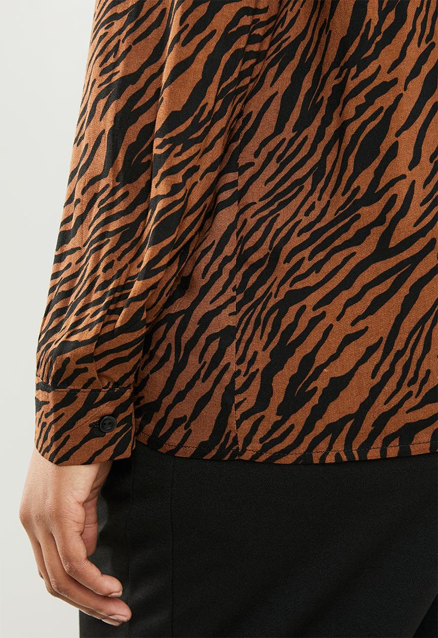 edit Plus - Kitty bow soft shirt - brown & black