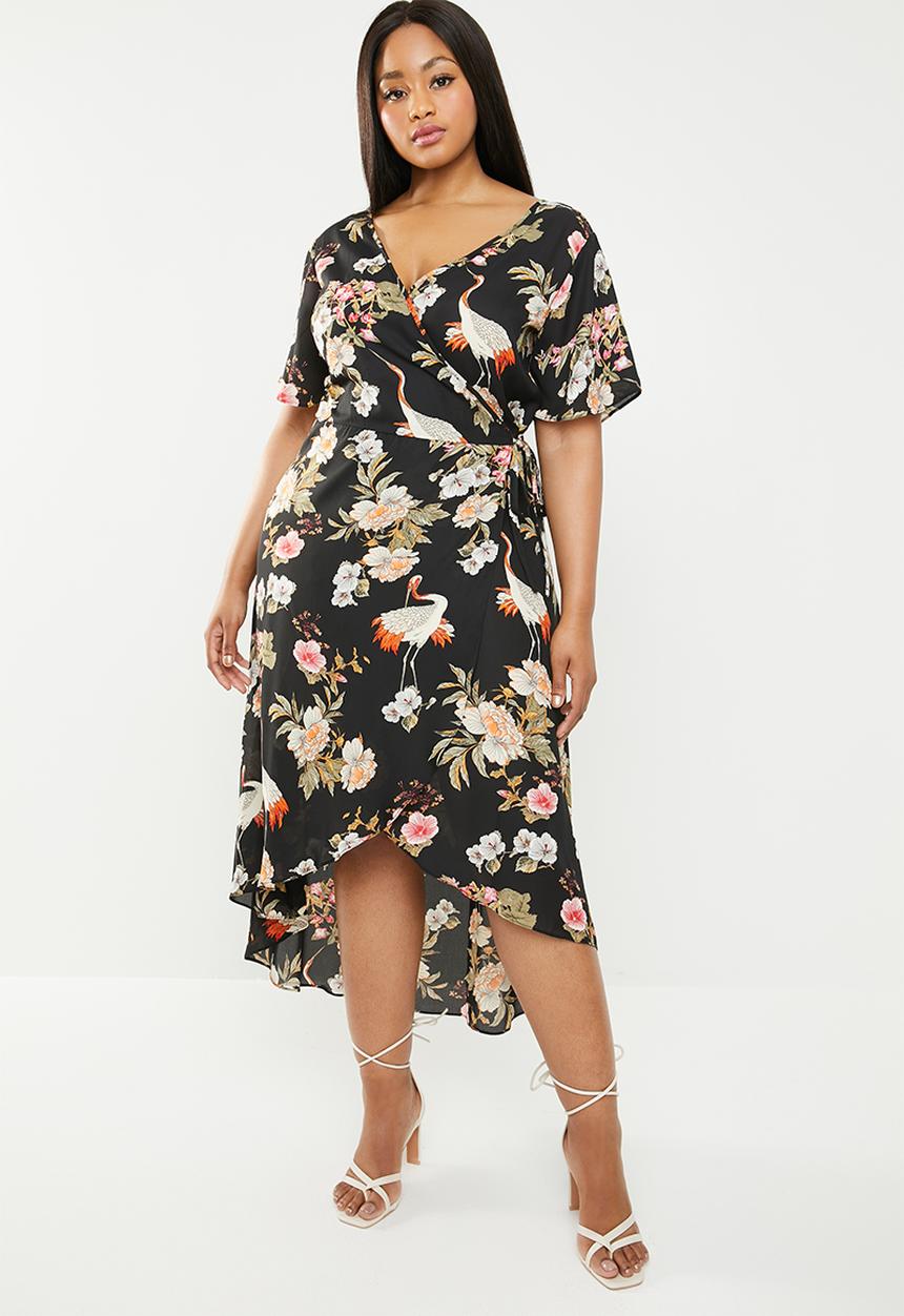 Missguided - Curve wrap floral printed midi dress - black