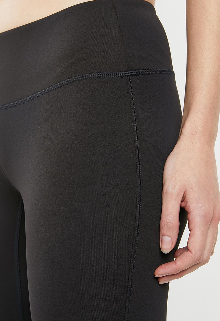 New Balance  - Core Capri - black