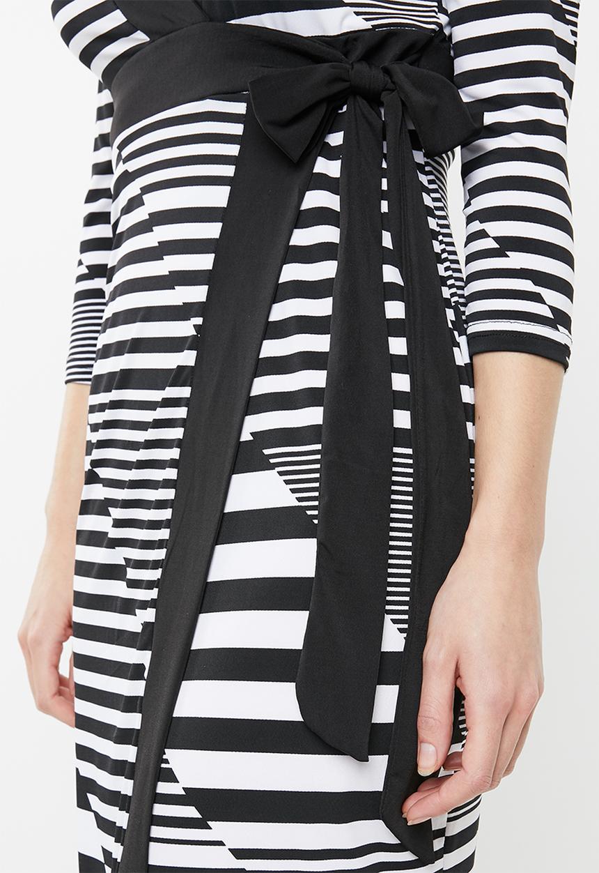 edit - 3/4 Sleeve Wrap Dress - multi