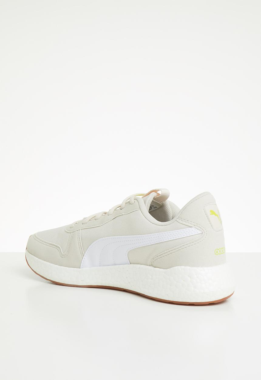 PUMA - Nrgy neko retro wns - pastel parchment & puma white