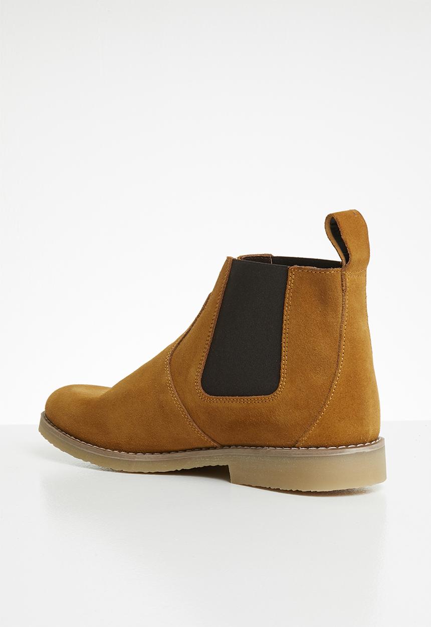 Superbalist - Kyle suede chelsea boot - tan
