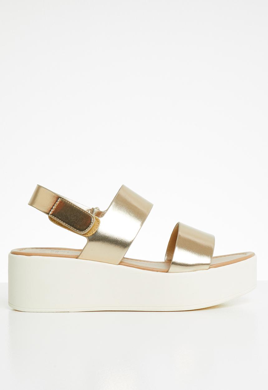 Call It Spring - Faux leather platform sandal - gold