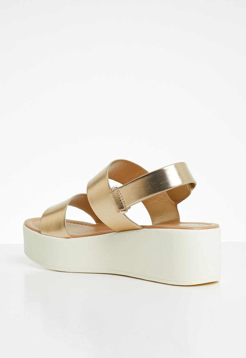 Call It Spring - Faux leather platform sandal - gold