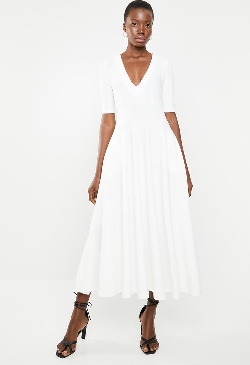 STYLE REPUBLIC - Volume fit & flare maxi dress - white