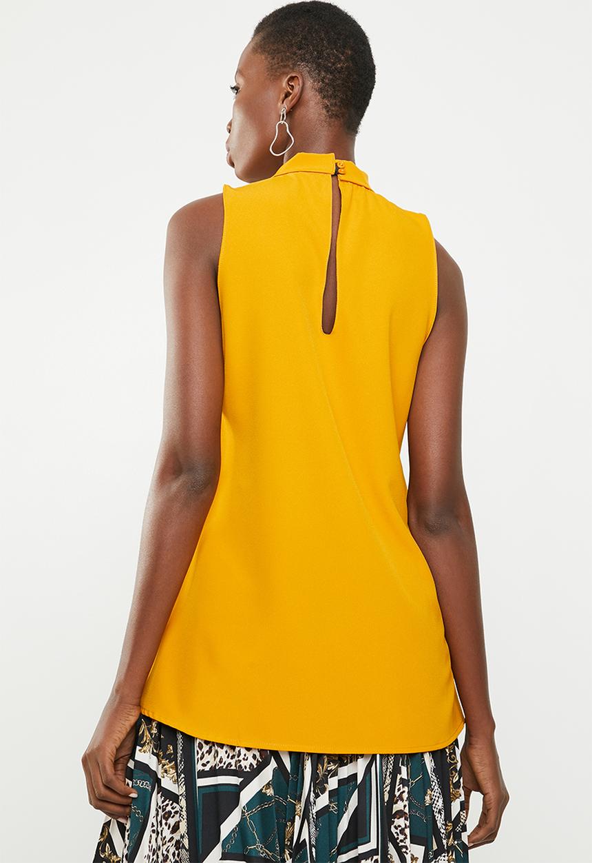 STYLE REPUBLIC - High neck kittybow blouse - yellow
