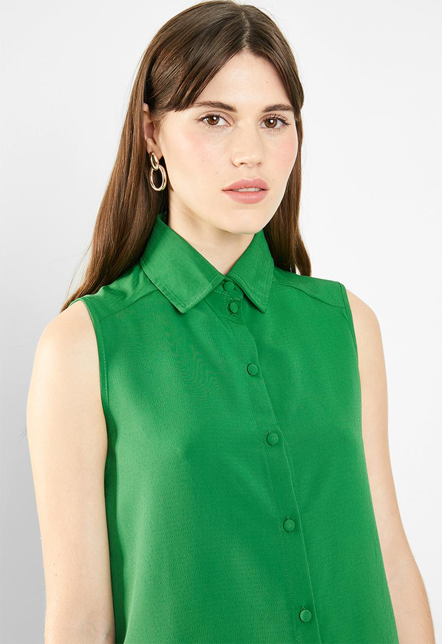 edit - Sleeveless button down blouse - green