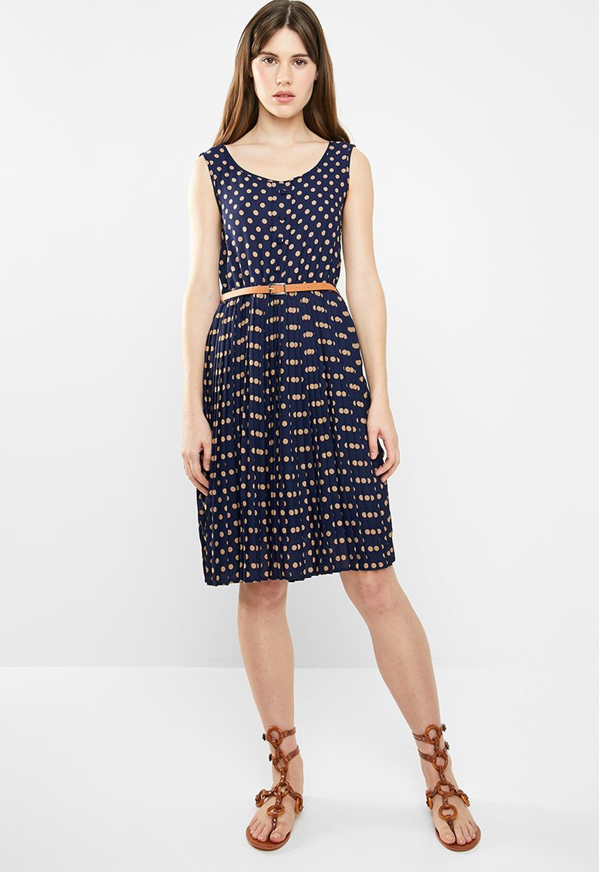 edit - Sleeveless dress with pleats - navy & beige
