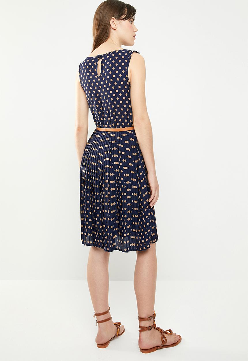 edit - Sleeveless dress with pleats - navy & beige