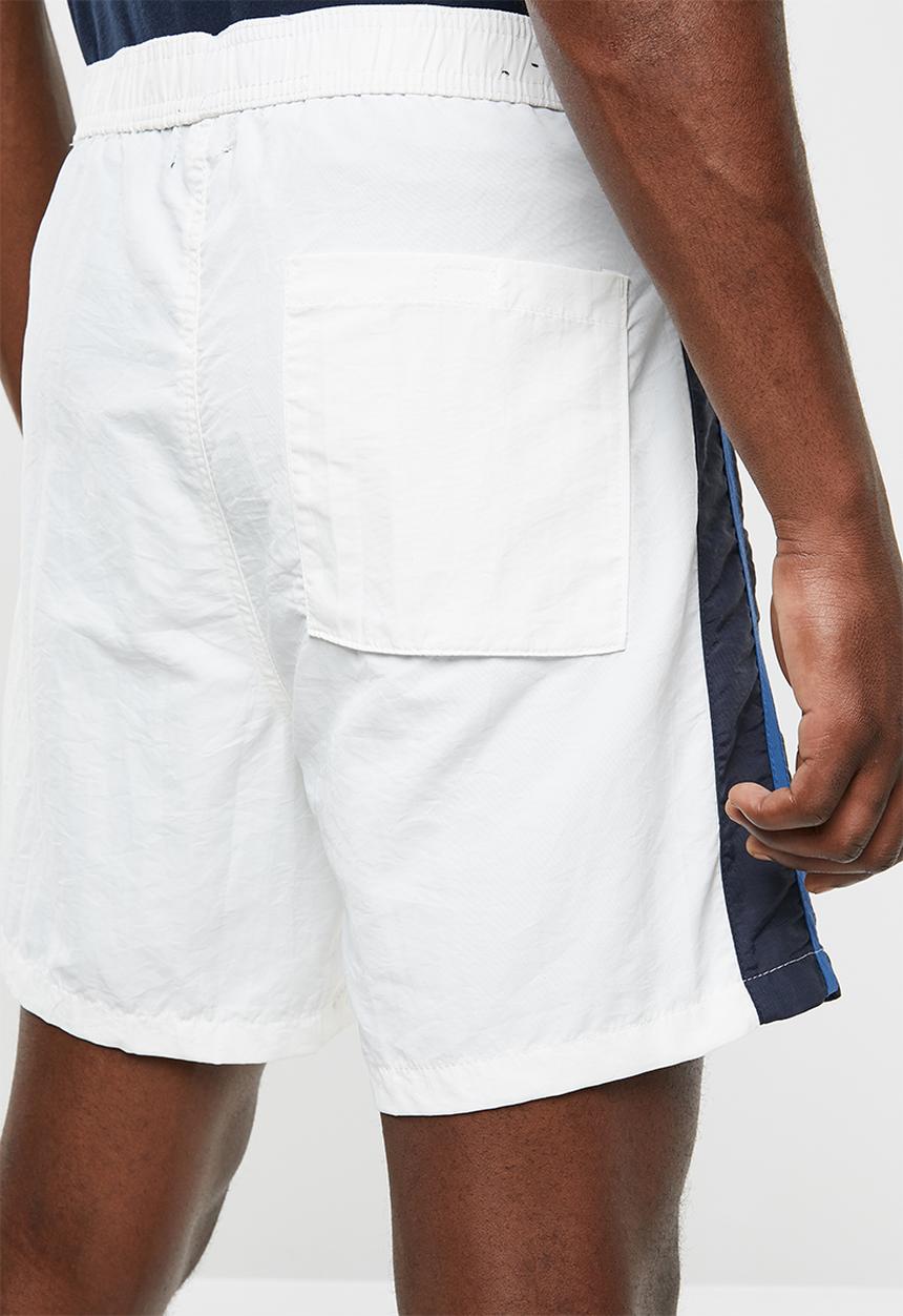 Cotton On - Crossover short - white & navy 