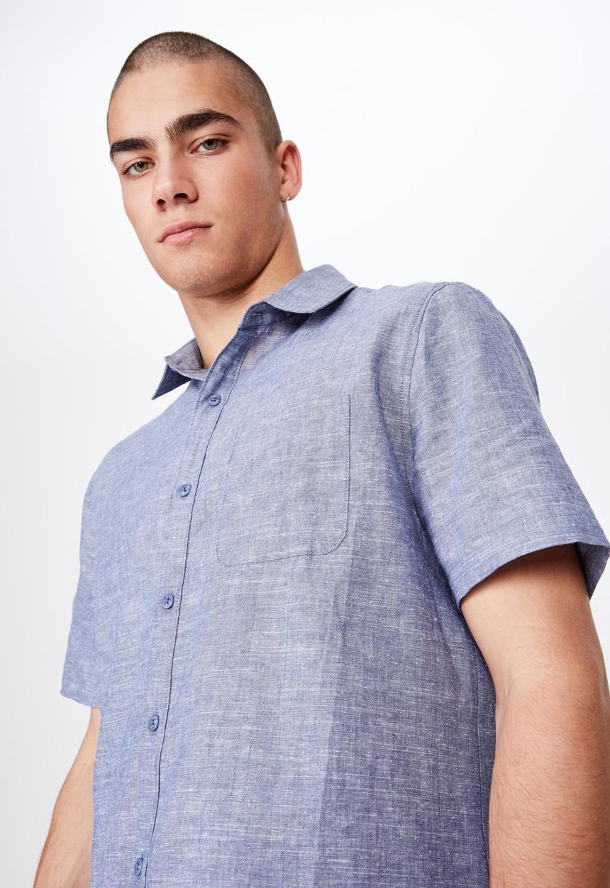 Cotton On - Premium short sleeve shirt - blue 