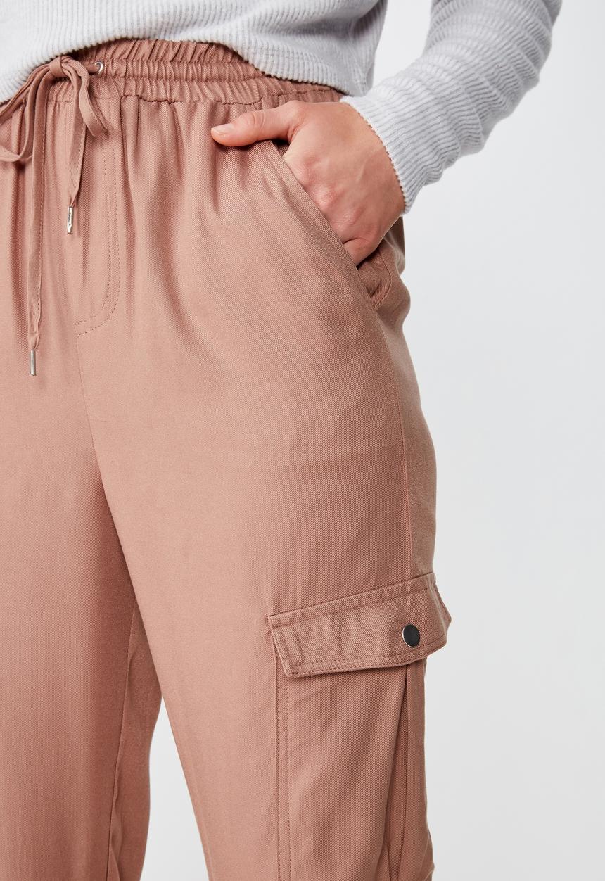Cotton On - Cerrie drapey utility pants - brown