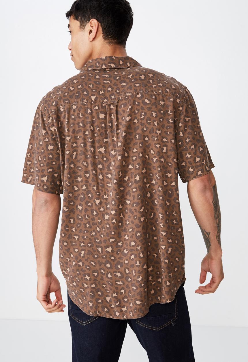 Cotton On - 92 short sleeve shirt - brown & beige 