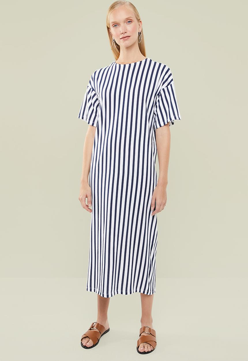 Superbalist - T-shirt dress with boxy sleeve - navy & white