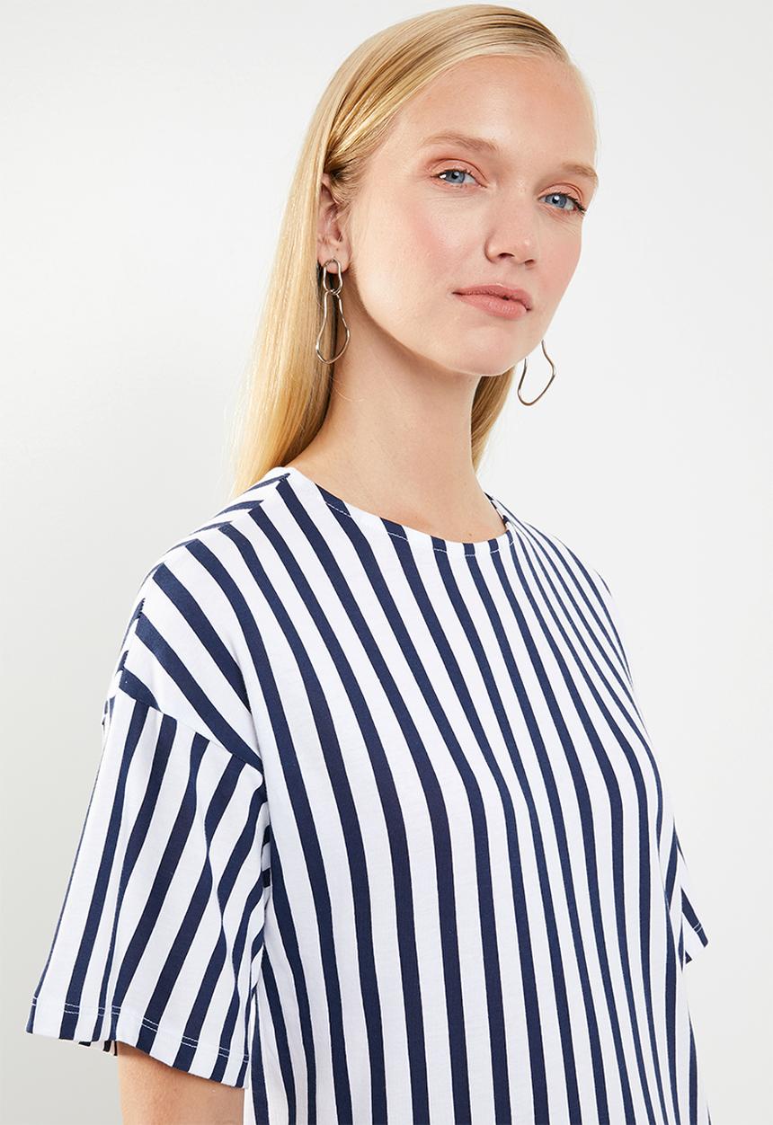 Superbalist - T-shirt dress with boxy sleeve - navy & white