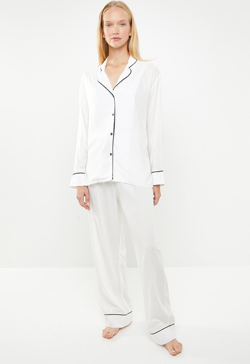 Superbalist - Sleep shirt and pants set - white 