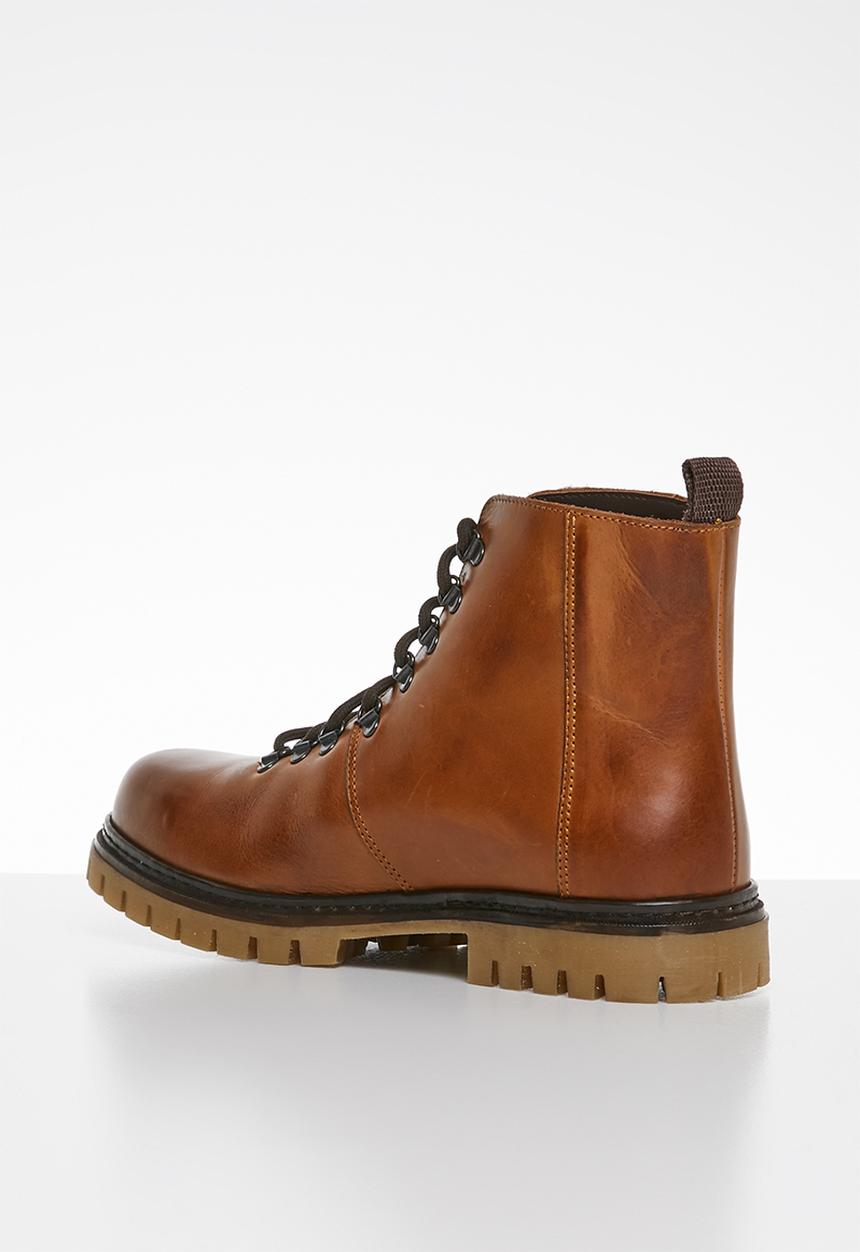 Superbalist - Dominic leather hiker boot - tan