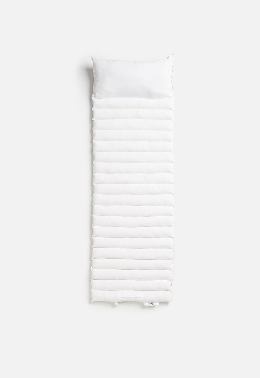 Sixth Floor - Bed roll - palm