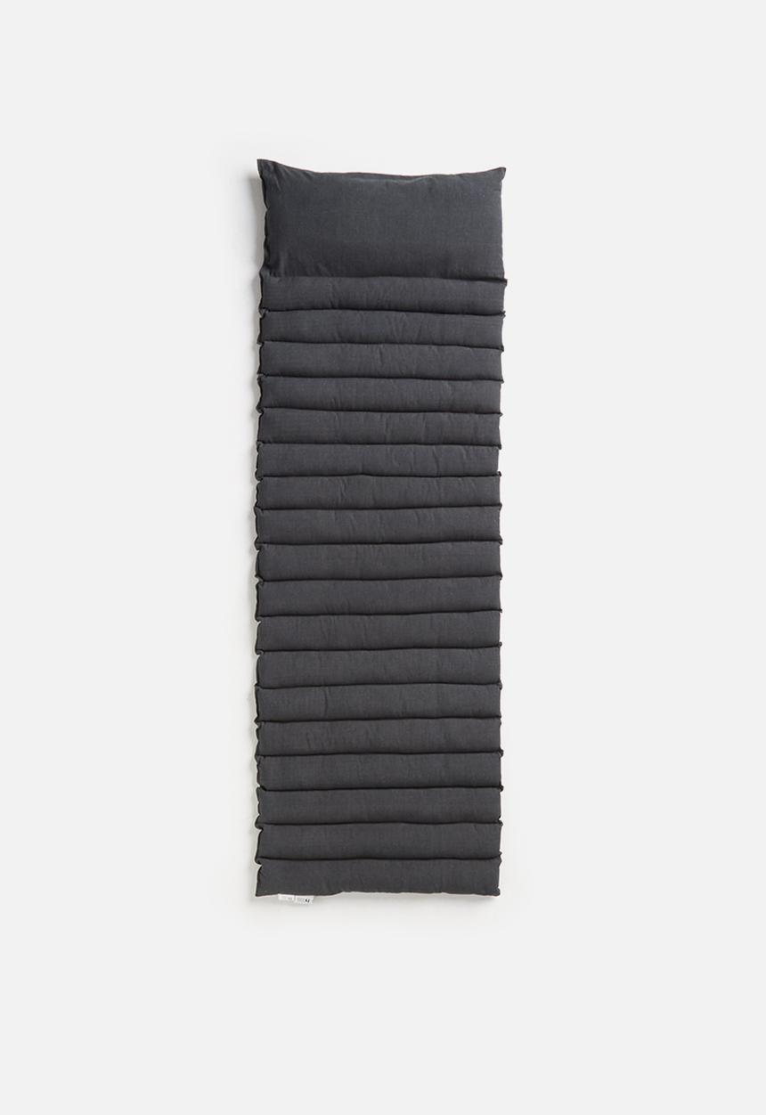 Sixth Floor - Bed roll - grey
