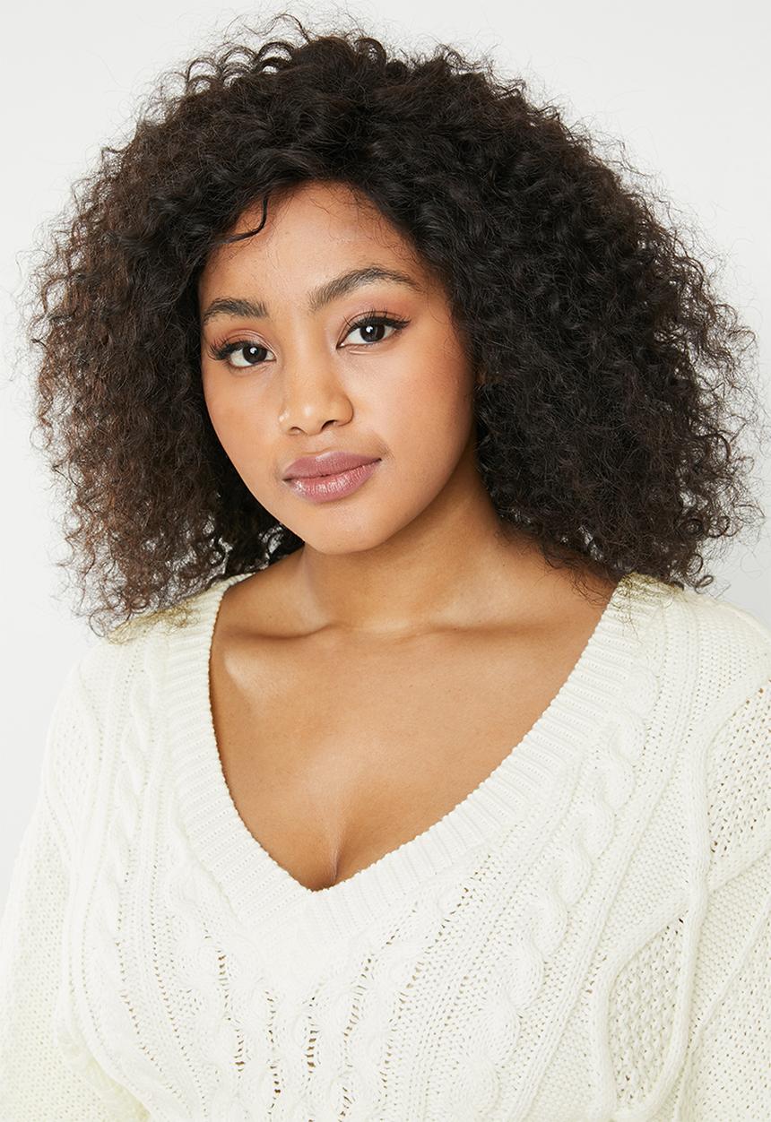 Missguided - V-neck cable knitted jumper - cream