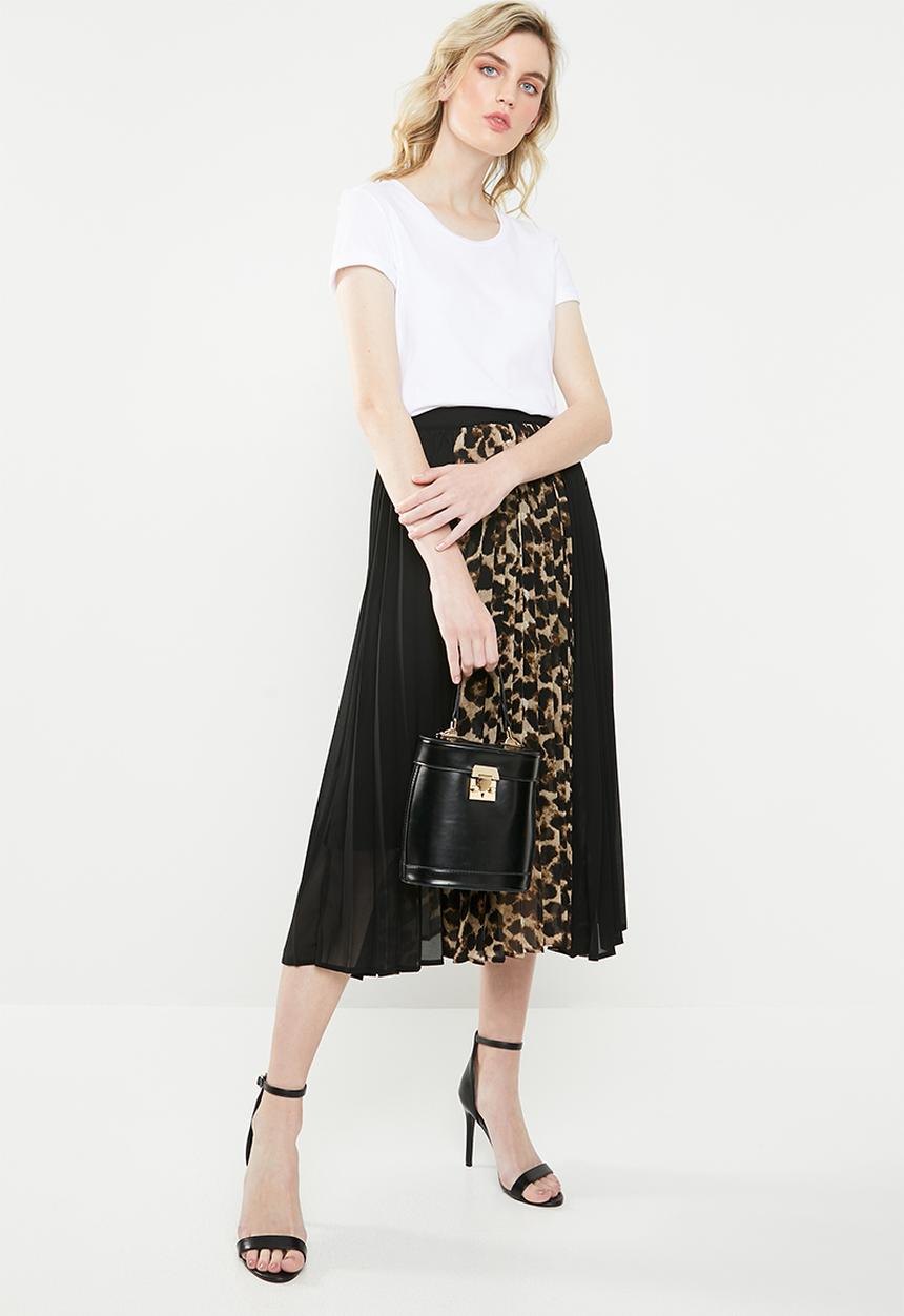 Superbalist - Combo print pleated skirt - black & brown
