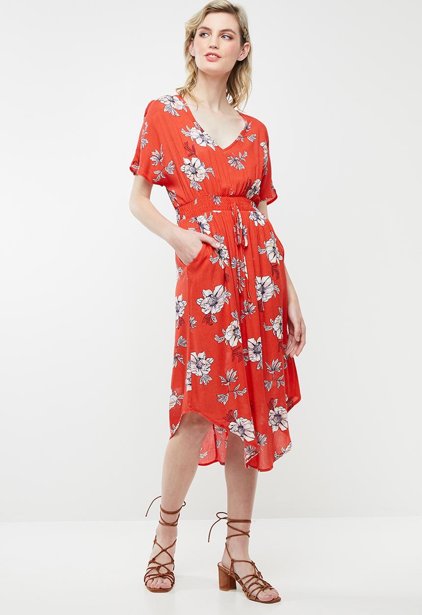 Revenge - V-neck tie waist floral dress - red