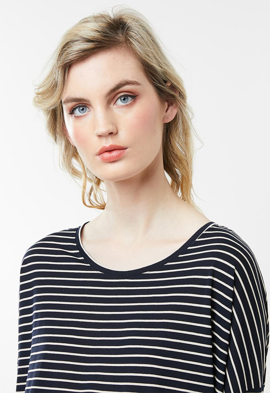 Jacqueline de Yong - Cathy 3/4 oversized top - navy & neutral