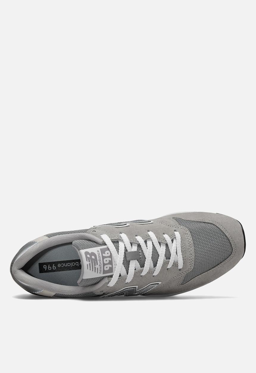 New Balance  - 996 Essentials
