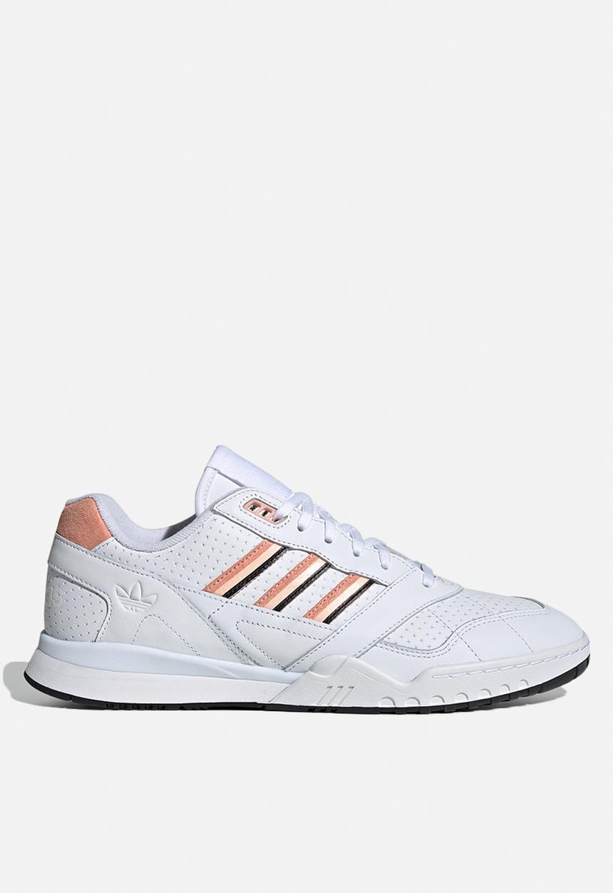adidas Originals - A.R. trainer - ftwr white/glow pink/core black