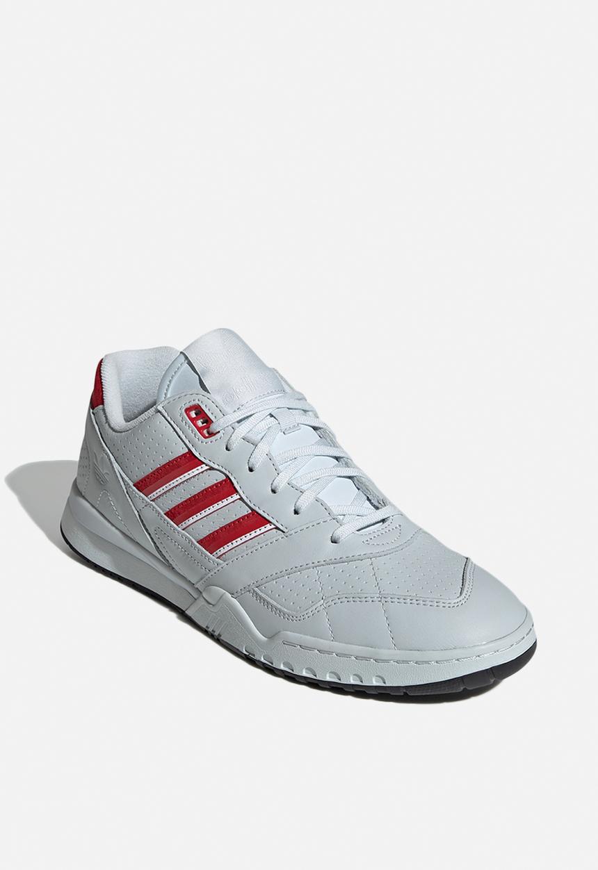 adidas Originals - A.R. trainer - blue tint s18/scarlet/ftwr white