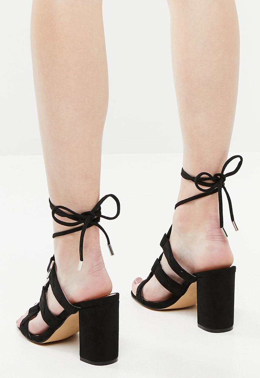 Public Desire - Hooked heel - black