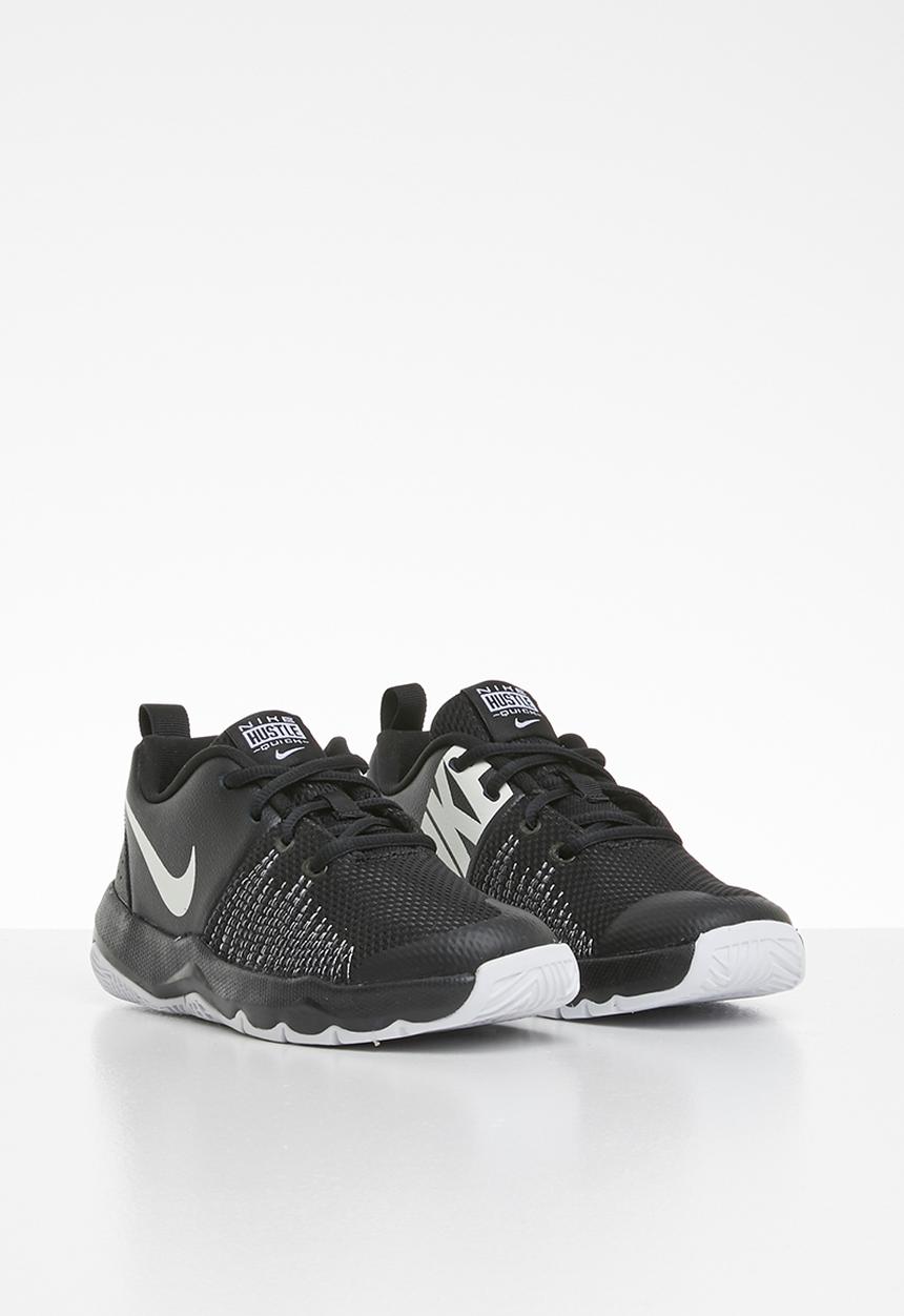 Nike - Nike team hustle quick sneaker - black