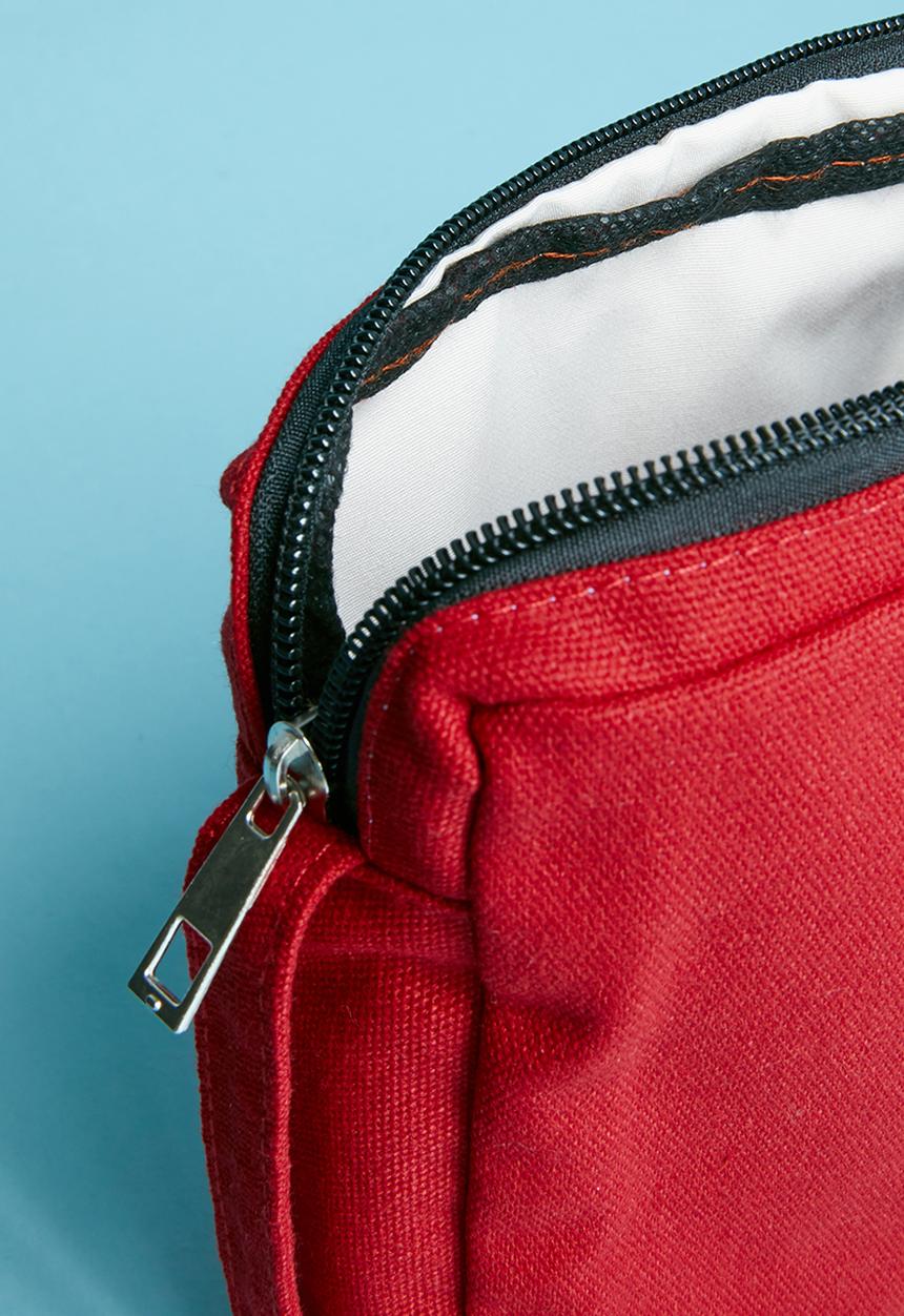 Superbalist - Indy flight bag - red