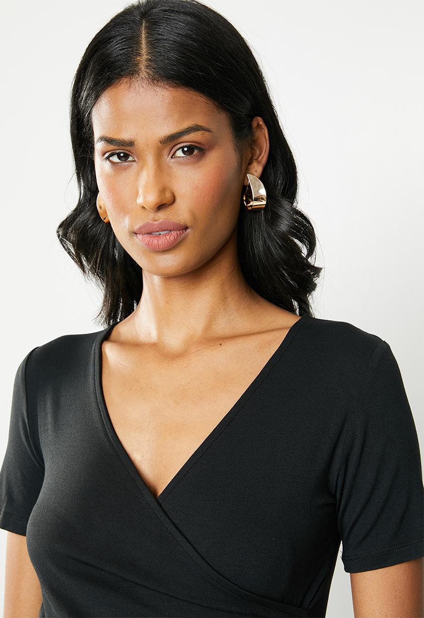 Cherry Melon - Gauged mock wrap tee - black