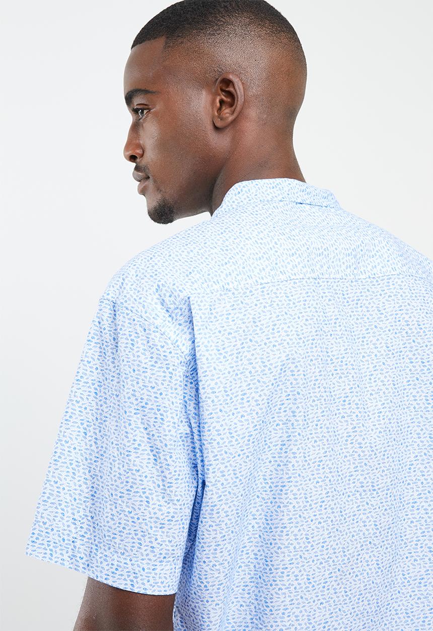 STYLE REPUBLIC - Vacay short sleeve shirt - blue & white