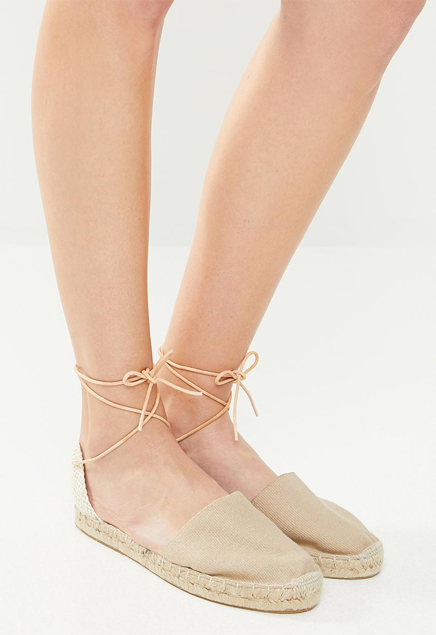 Espadril - Classic espadrille w leather cord - camel