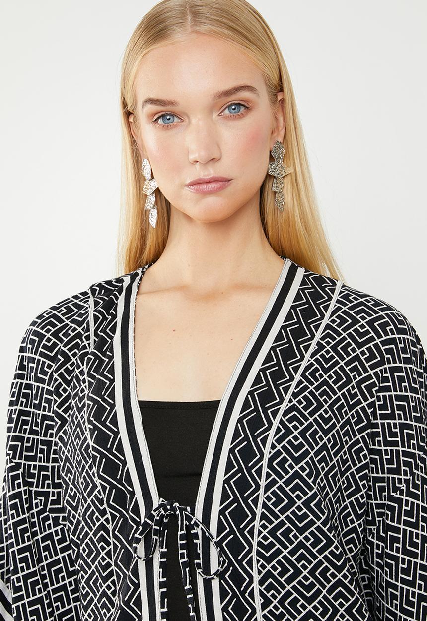Jacqueline de Yong - Jackie 3/4 length kimono - black