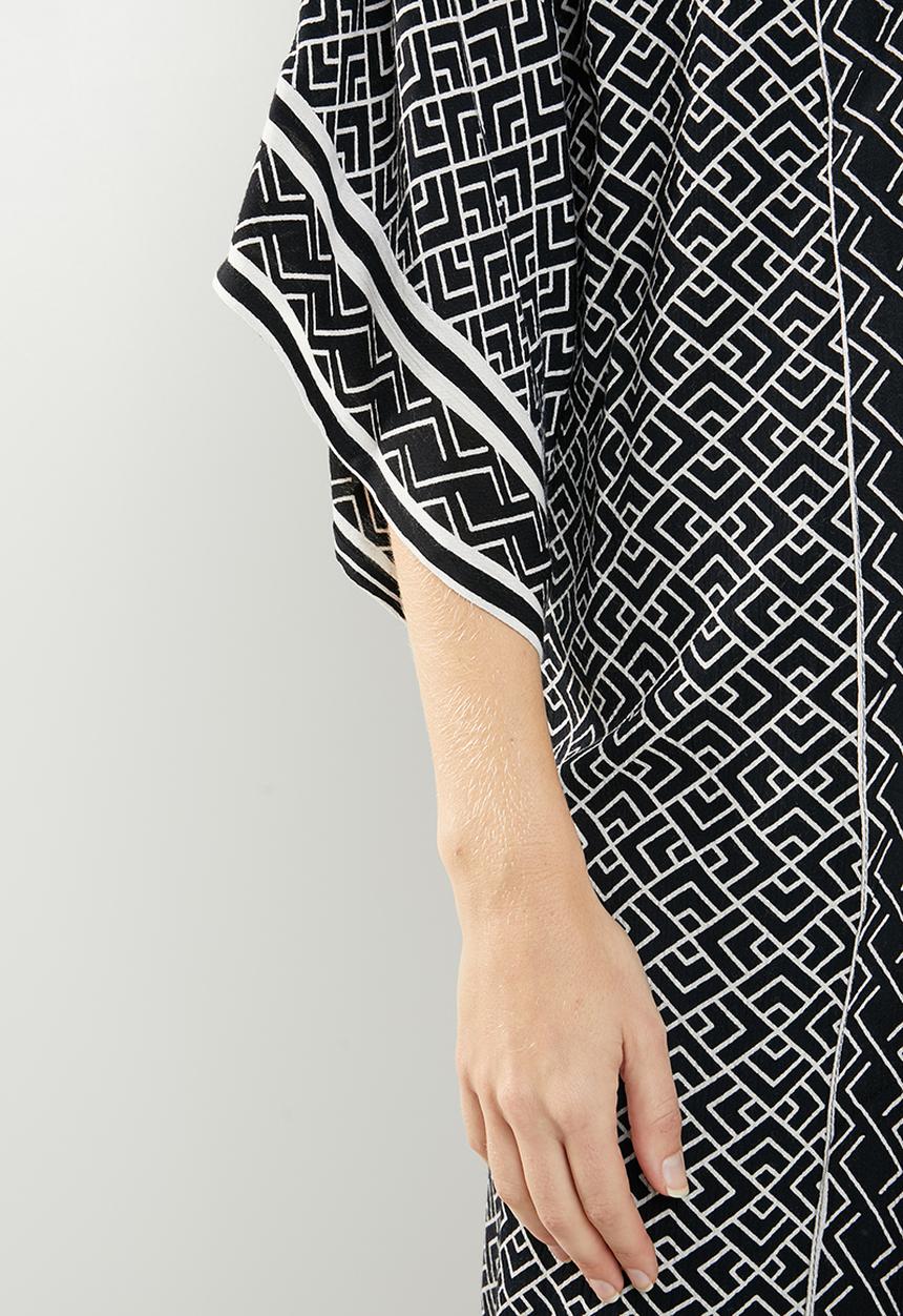 Jacqueline de Yong - Jackie 3/4 length kimono - black
