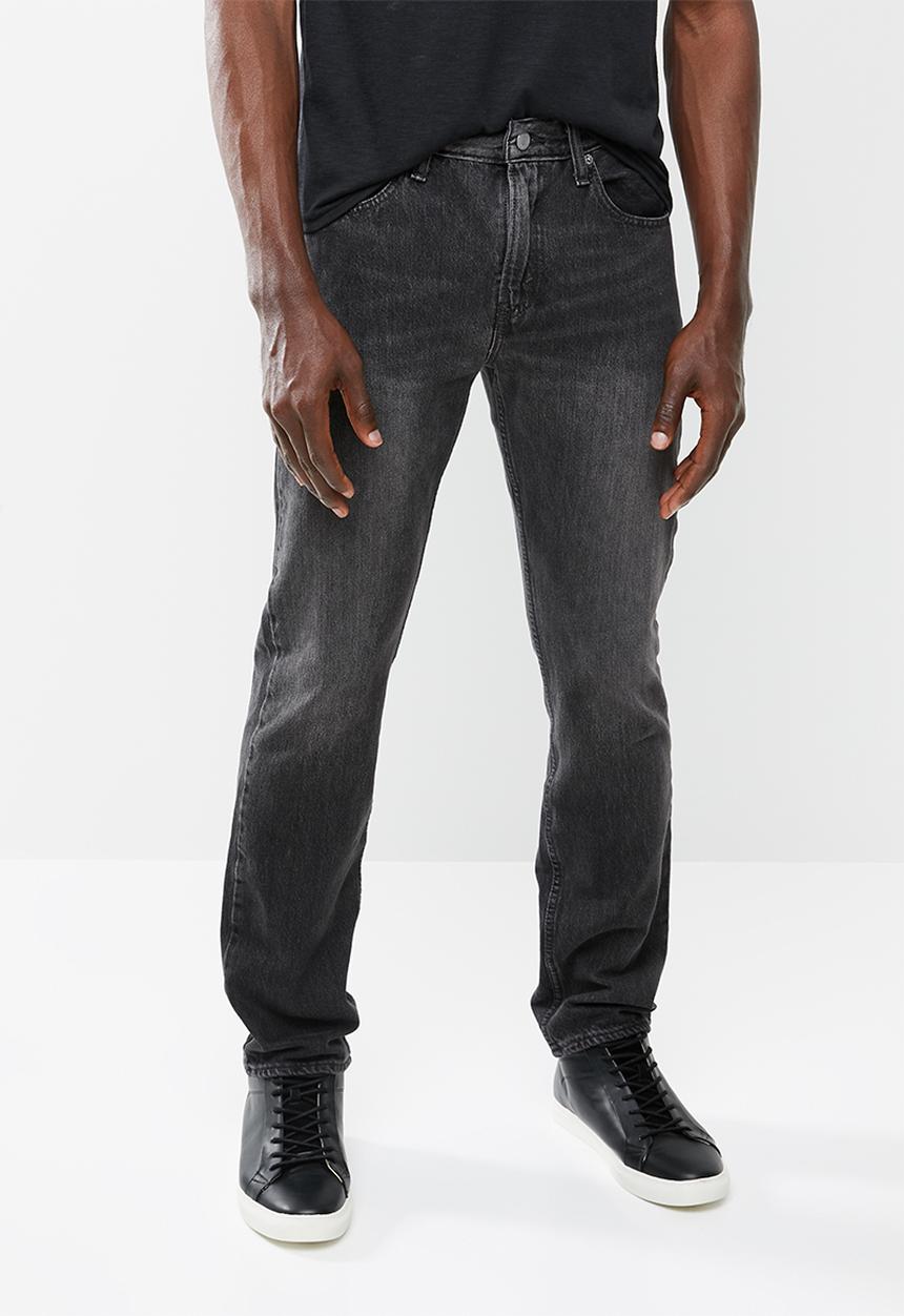 Levi’s® - 502 regular taper forklift jeans - black