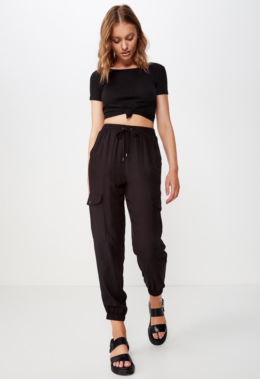 Cotton On - Cerrie drapey utility pant - black