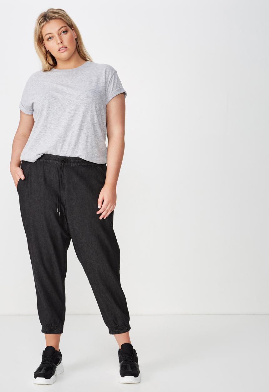 Cotton On - Curve relaxed shirred pant - black