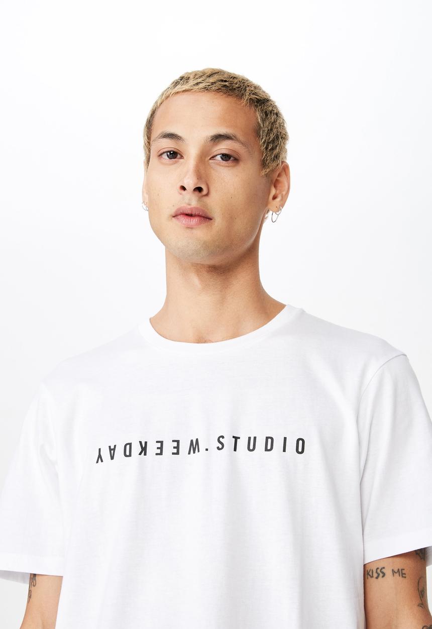 Cotton On - Weekday studio flipped T-shirt - white
