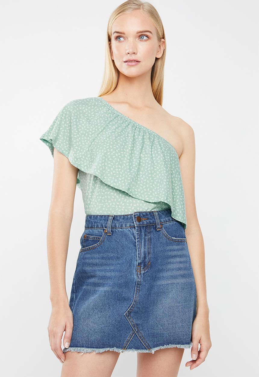 O'Neill - Larson off shoulder tee - green