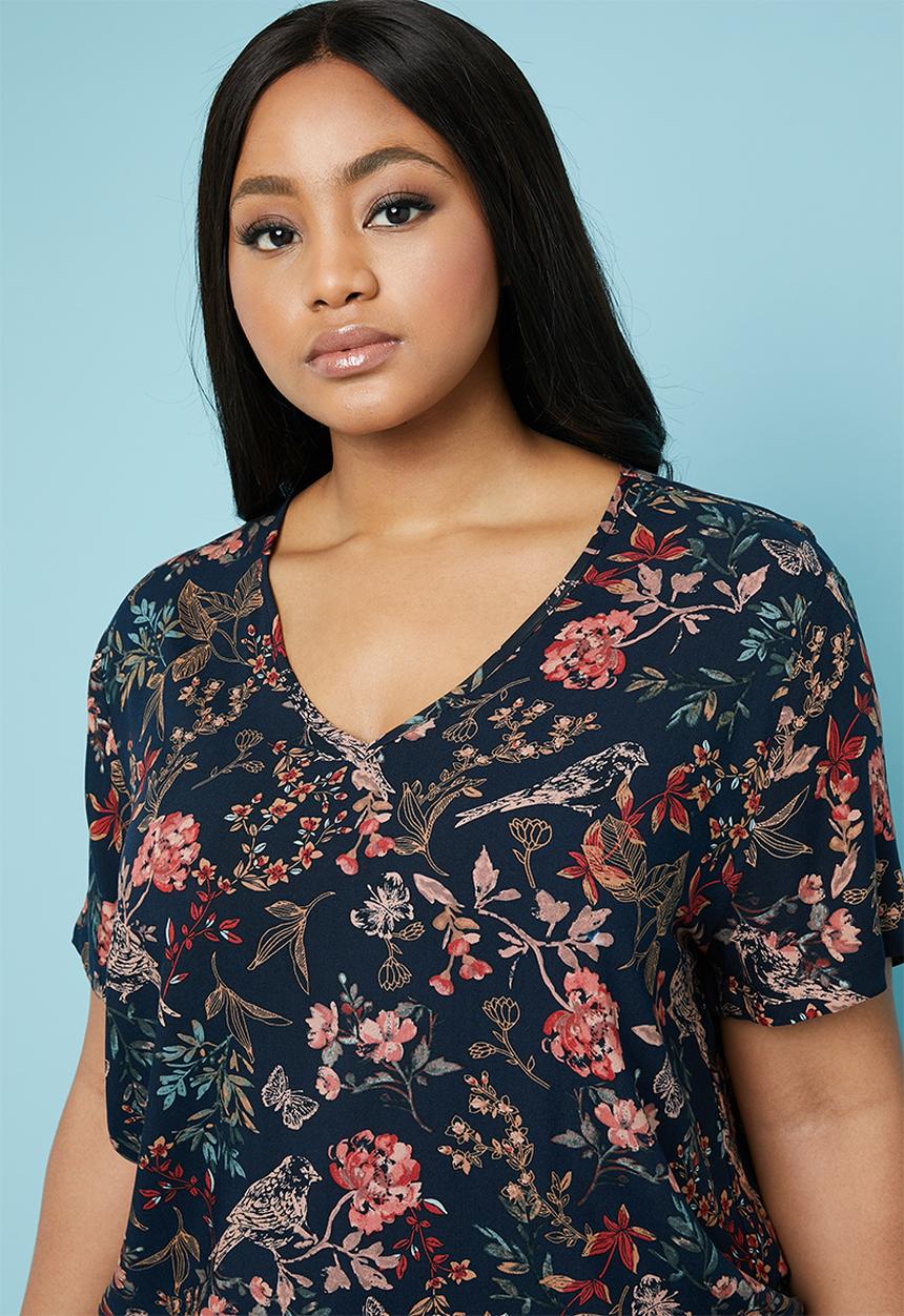 Superbalist - Boxy v-neck blouse - multi