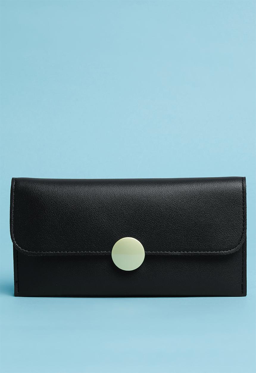 Superbalist - Button detail purse - black