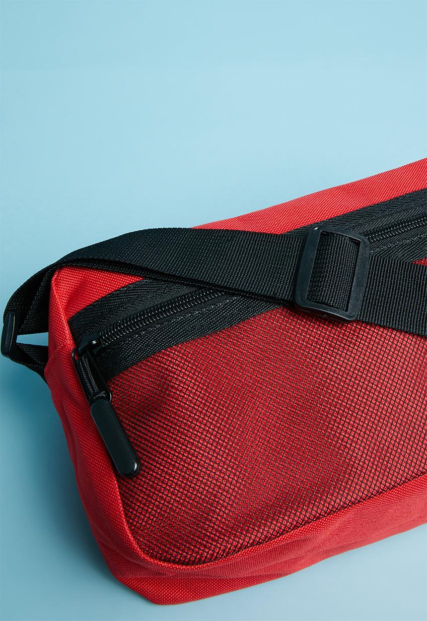 Superbalist - Faces crossbody bag - red