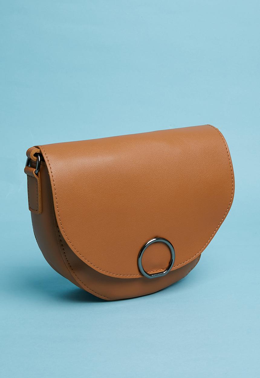 Superbalist - Ring clip detail crossbody bag - brown
