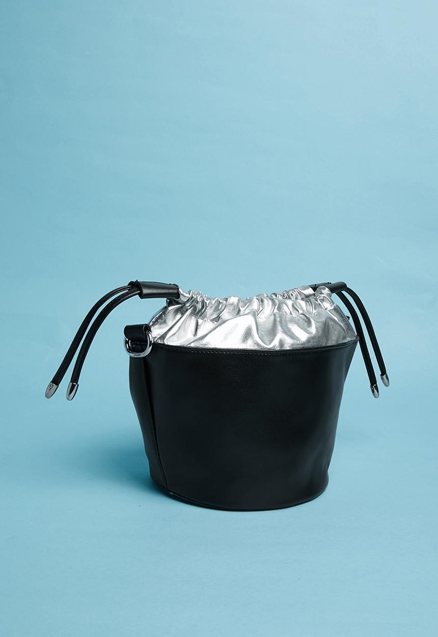 Superbalist - Cheryl metallic bucket bag - silver & black