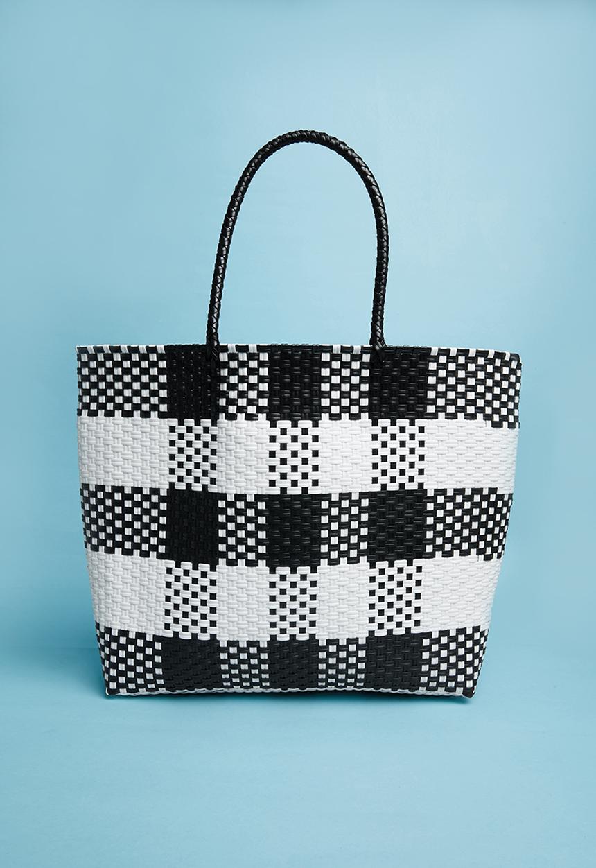 Superbalist - Check woven bag - black & white