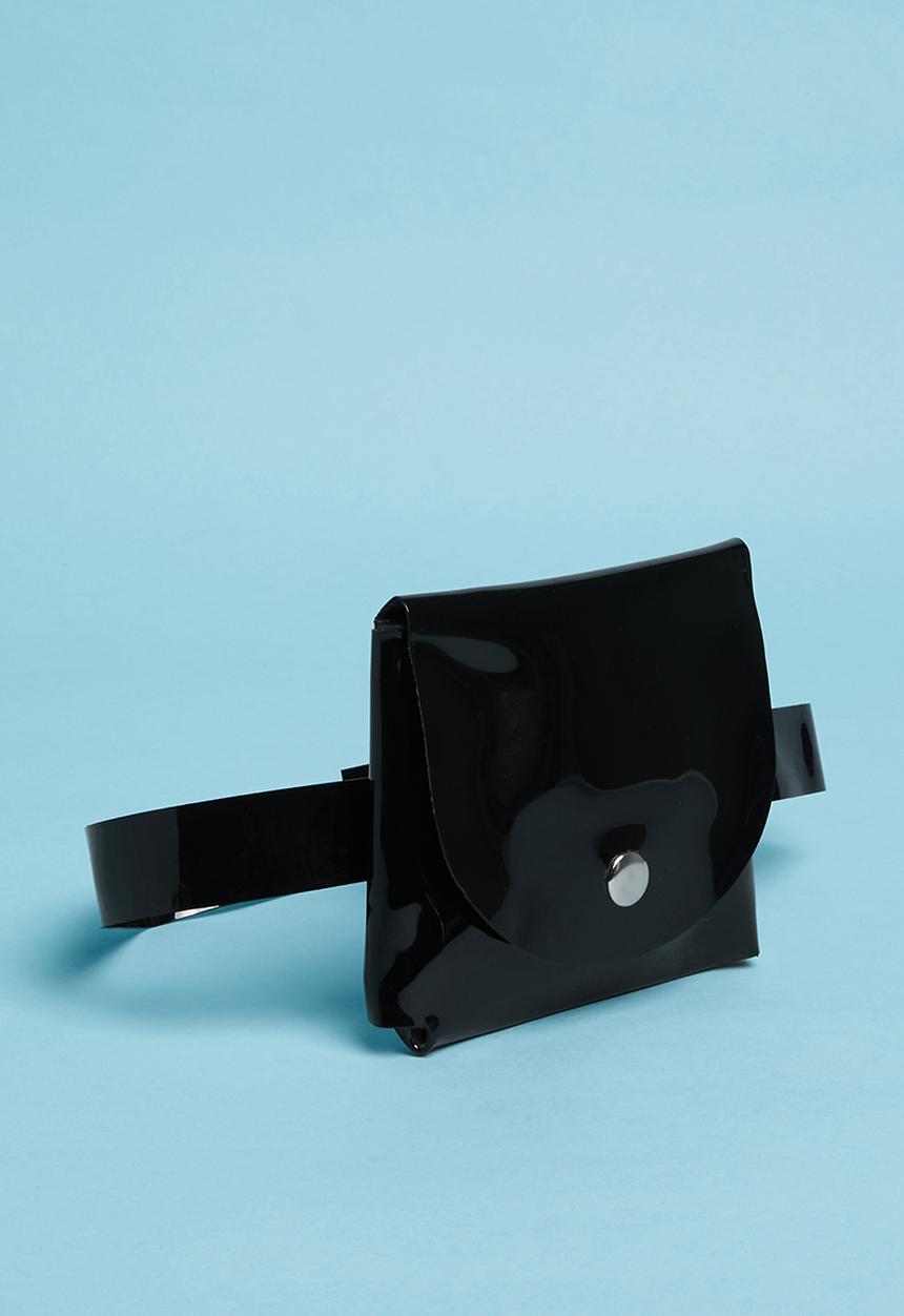 Superbalist - Patent belt bag - black